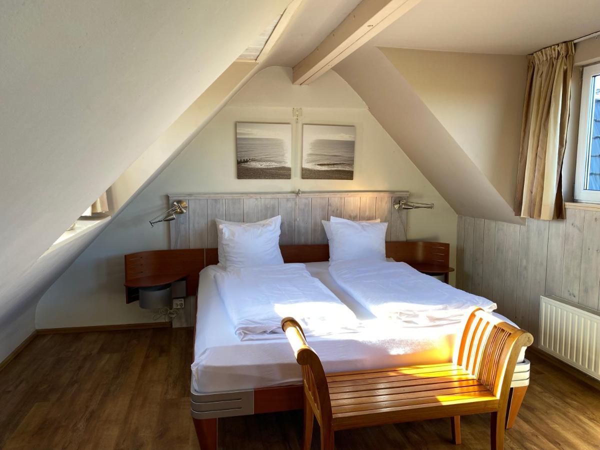 T Huuske Tuinappartement Met Fantastisch Uitzicht, Nabij Zee Zonnemaire