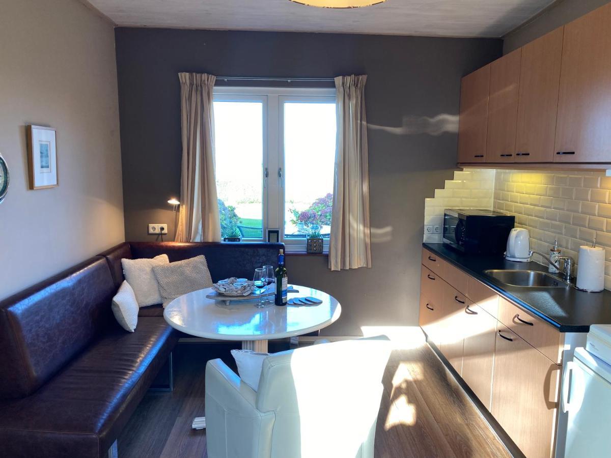 Apartment T Huuske Tuinappartement Met Fantastisch Uitzicht, Nabij Zee Zonnemaire